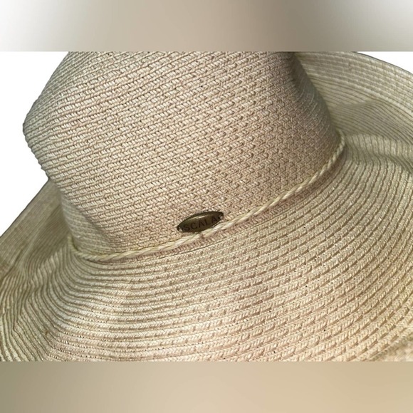 Scala 100% Paper Cream Colored Roller Hat - Picture 1 of 6